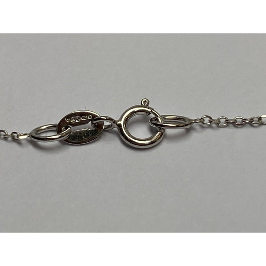 18ct White Gold Ladies Diamond 0.25ct Cluster Pendant and Chain