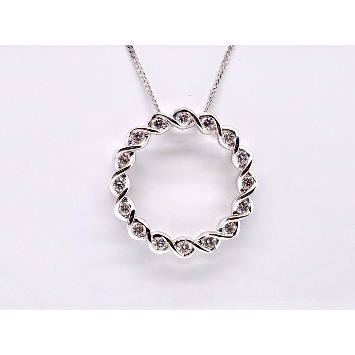 18ct White Gold Diamond Pendant 0.33 Carat