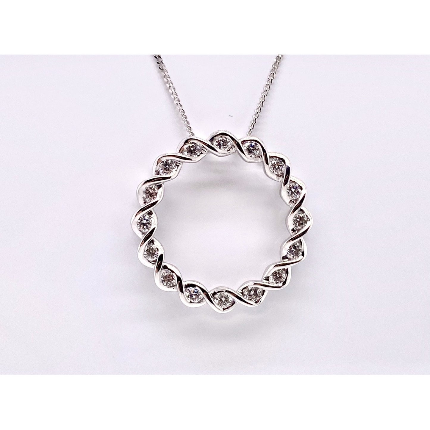 18ct White Gold Diamond Pendant 0.33 Carat