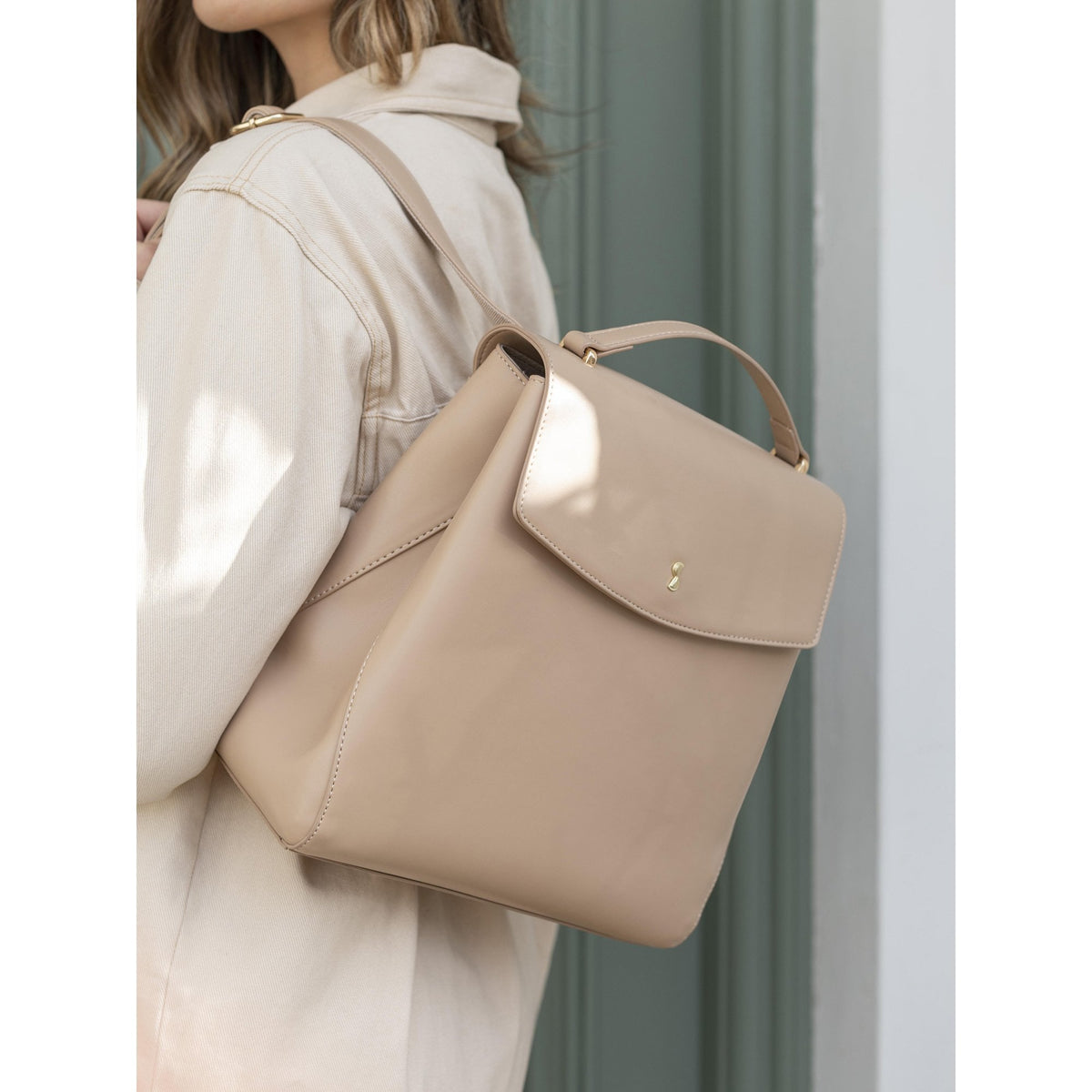 Ladies Small Camel Backpack 76215