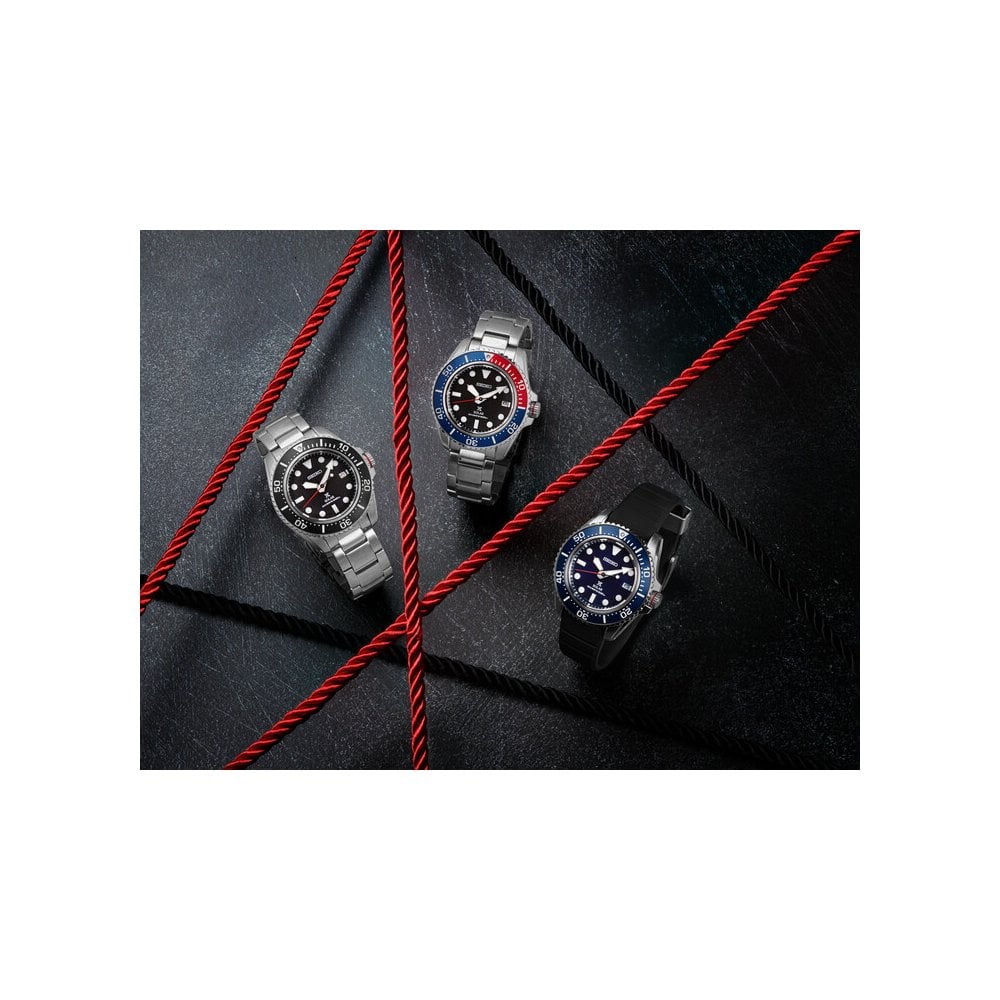 Prospex Gents Steel Solar Diver's Watch on Bracelet SNE589P1