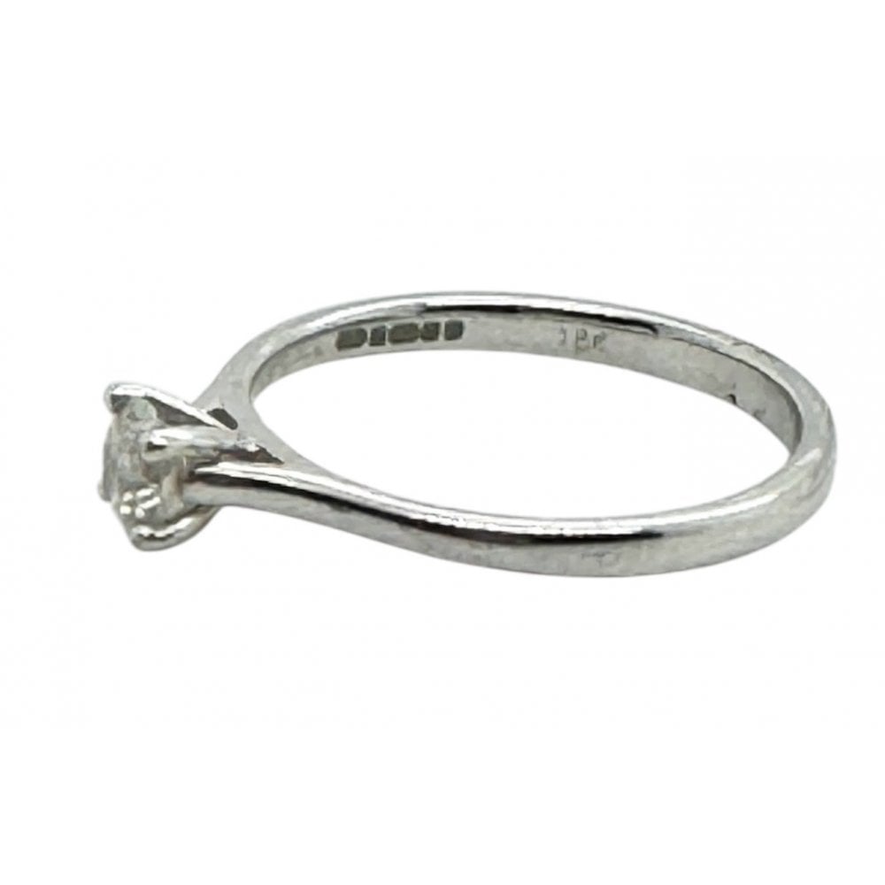 18ct White Gold Ladies Single Stone Diamond Engagment Ring