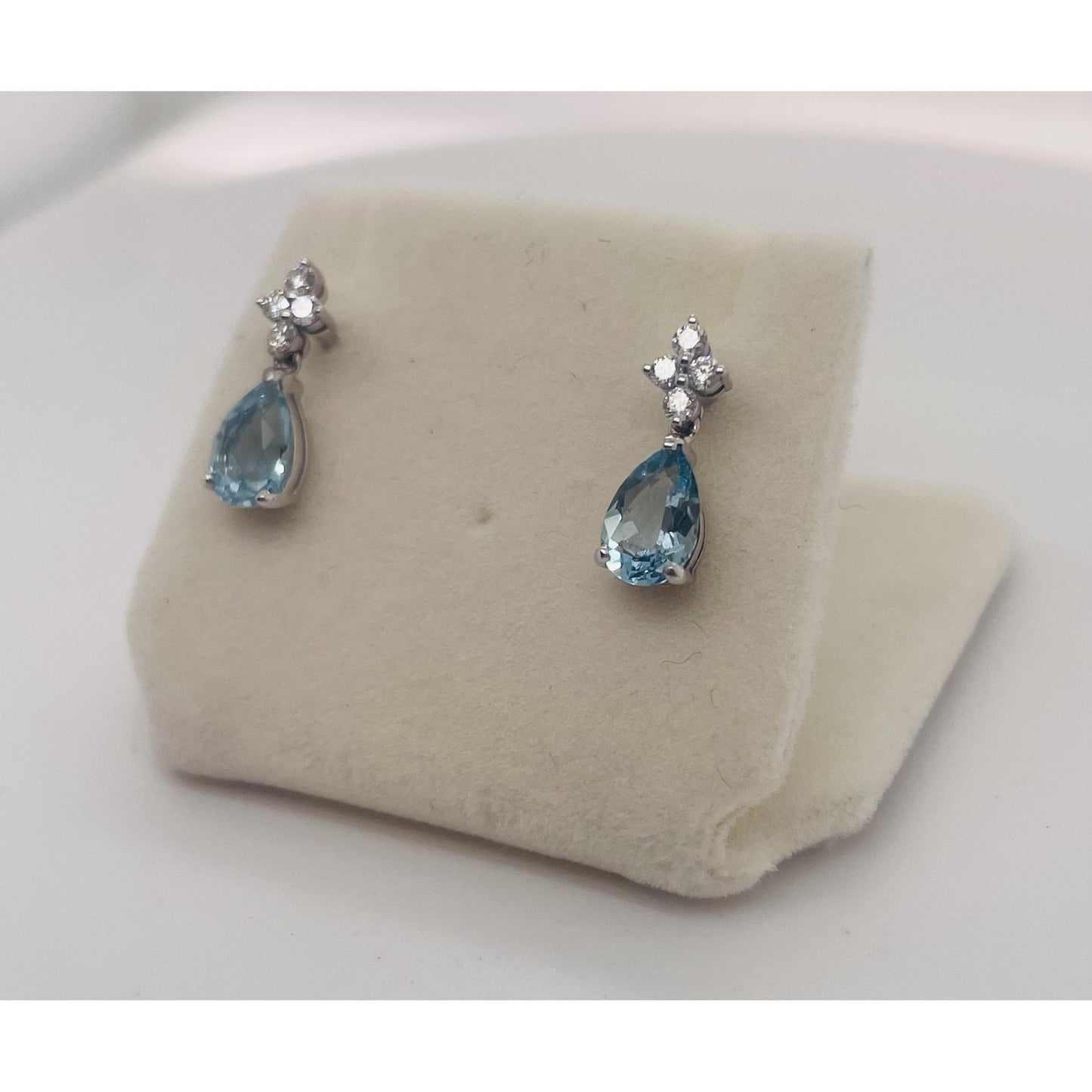 18ct White Gold Ladies Aquamarine and Diamond Drop Earrings
