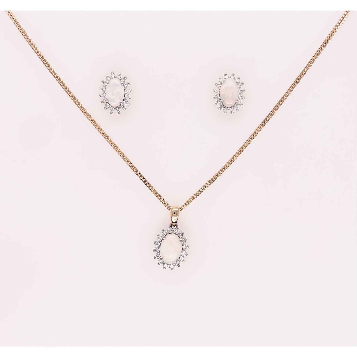 18ct Gold Ladies Opal and Diamond Pendant