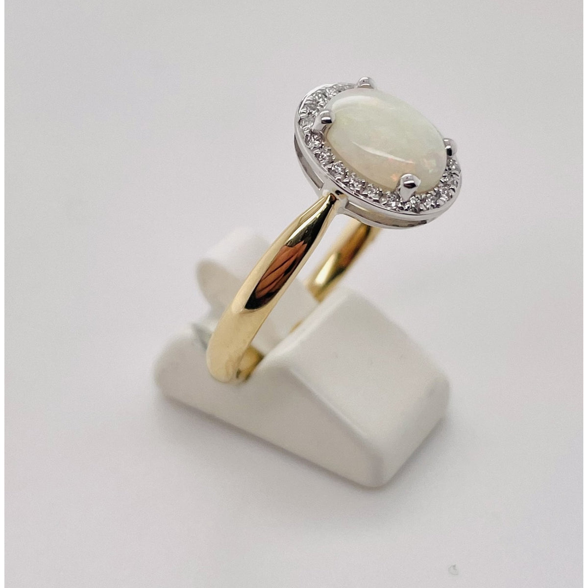 Ladies 18ct Opal and Diamond Cluster Dress Ring