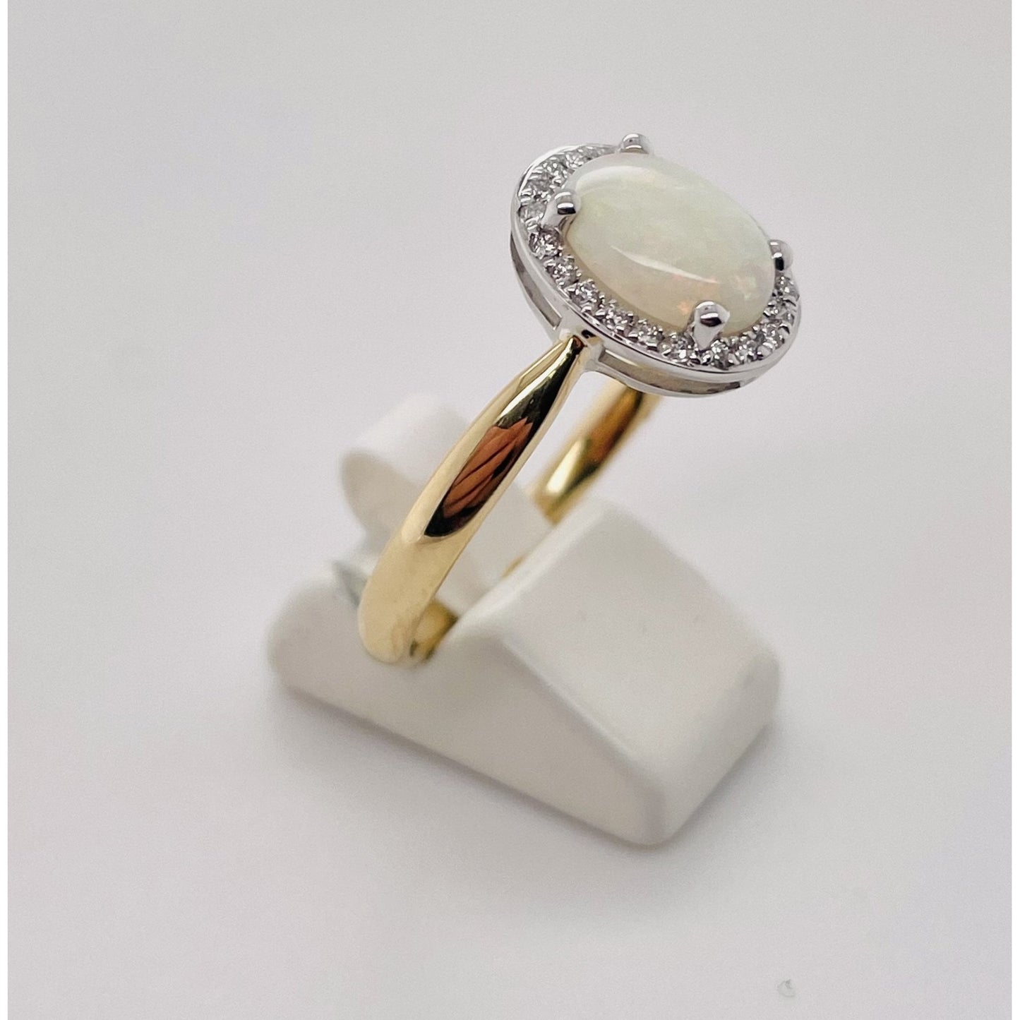 Ladies 18ct Opal and Diamond Cluster Dress Ring