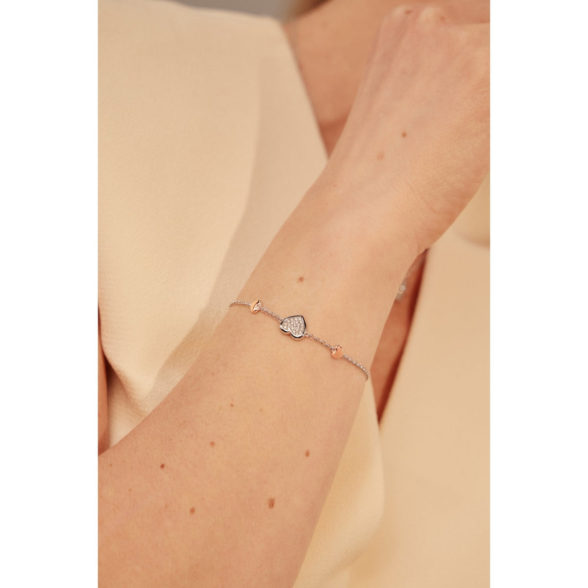 Silver and Gold Ladies Love Heart Bracelet 3SFYO994
