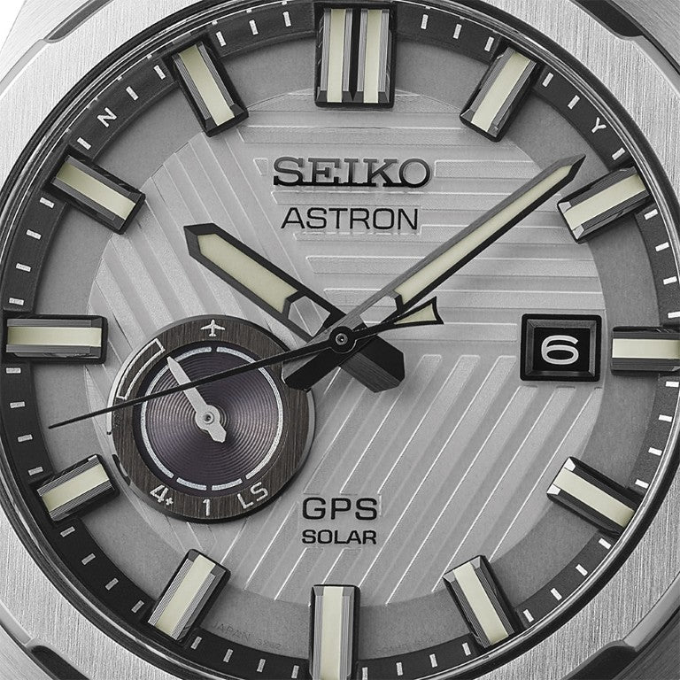 Gents GPS Solar Titanium Watch Silvertone Earth SSJ037J1