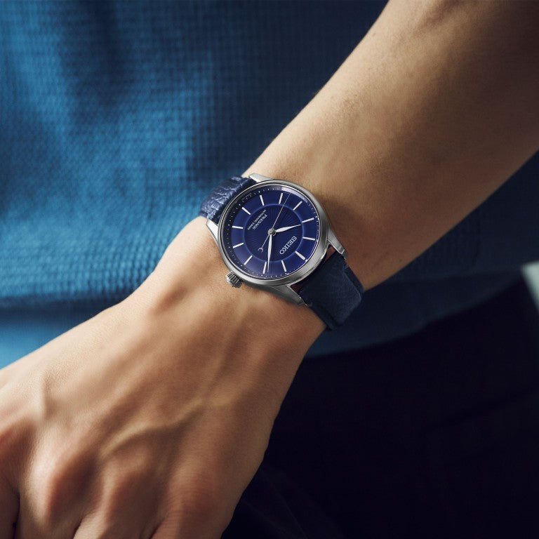 HCC007J1 Seiko Presage Gents Stainless Steel 145th Anniversary Limited Edition “Craftsmanship” Classic Series Arita Porcelain Watch in Ruri blue wrist
